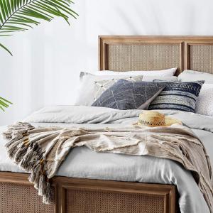 Amazon Brand – Stone & Beam Hand-Woven Global Throw Blanket With Tassels 100% Cotton, Gray